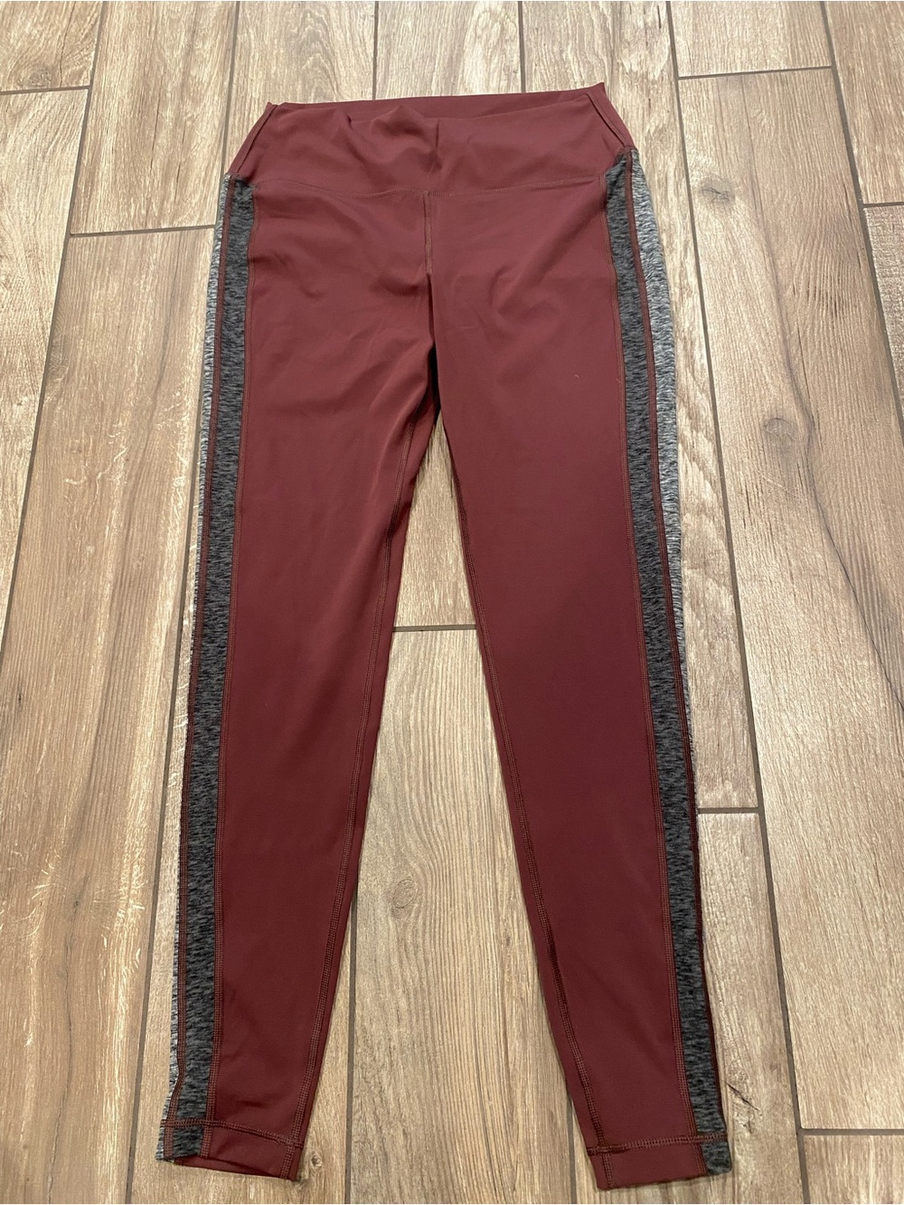 Vuori Maroon High-Waist Performance Leggings